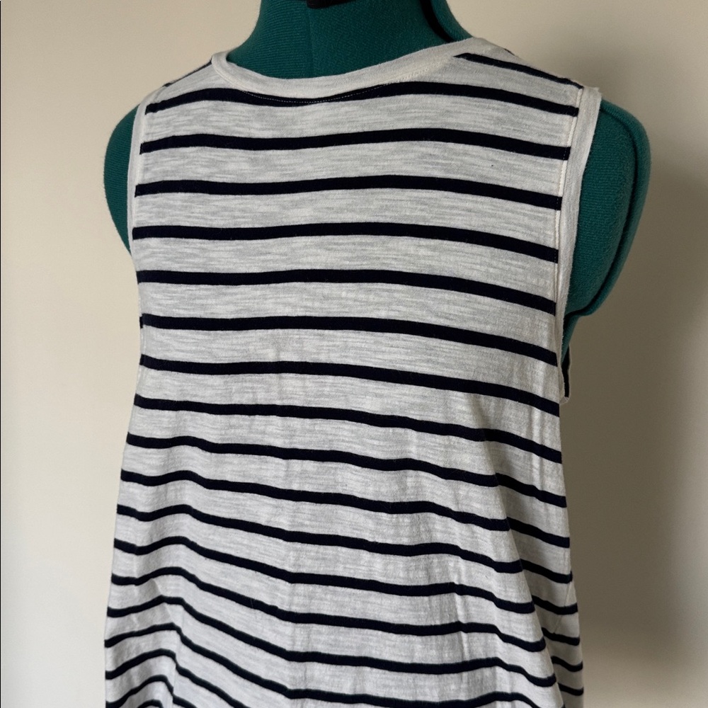 🟢 5/$25 Gap | 100% Cotton White Stripe Sleeveless Tank Top w Open Back | Size M